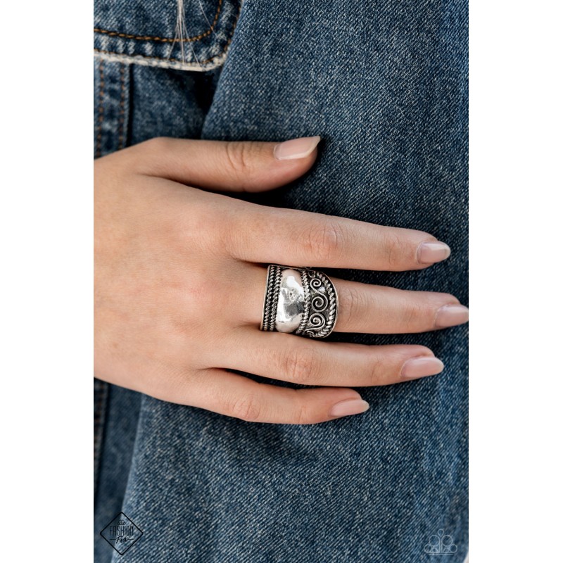 Paparazzi Texture Tantrum Silver Ring Trend Blend / Fashion Fix
